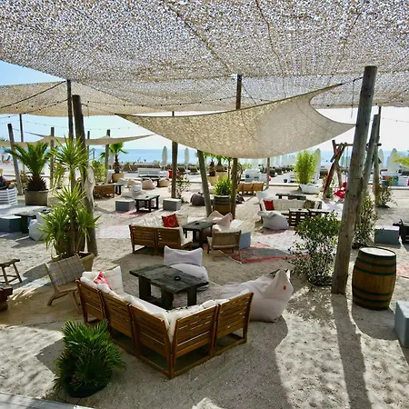 Stavros Hotel 4*
