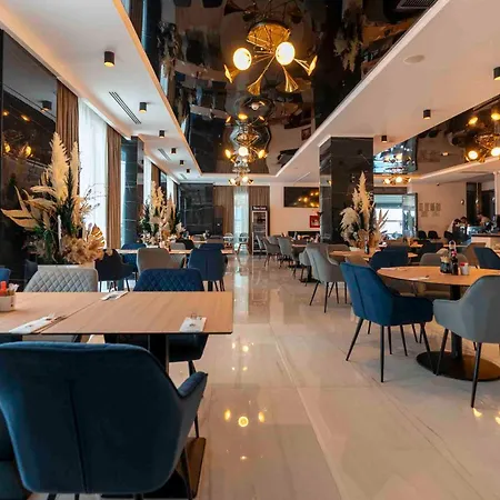 Ξενοδοχείο Stavros 4*
